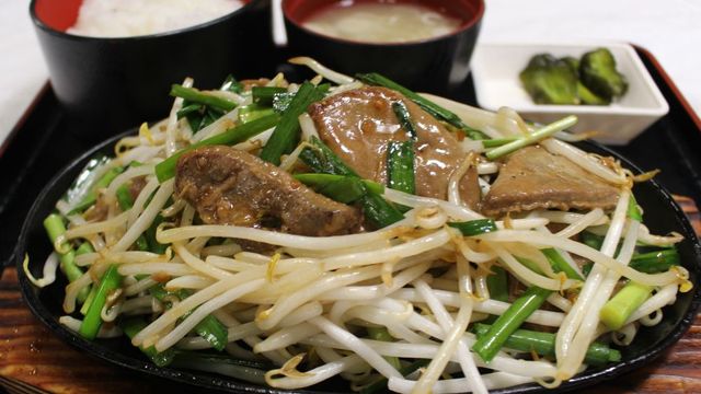 レバニラ定食