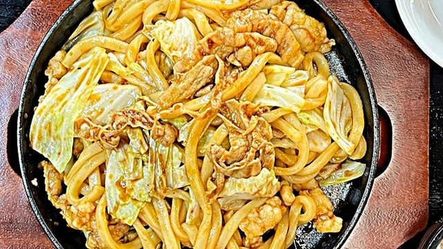 鉄板味噌焼きうどん